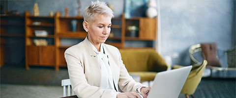 https://assets.lumen.com/is/image/Lumen/img-dia-resources-beige-blazer-laptop?Creativeid=dbc5c3ed-0e3e-4b52-aadf-18dd7c7b4c90